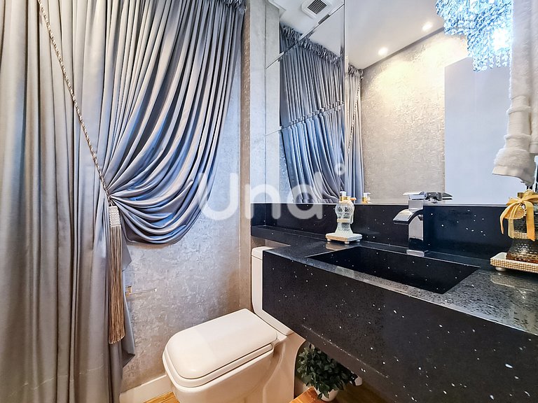 3 Suite Apartment, BBQ & 2 Parking Spaces | Meia Praia