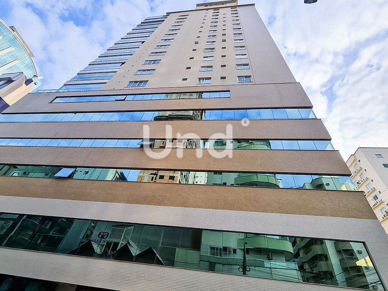 Apartamento 3 Suítes, 2 Vagas e Churrasqueira | Meia Praia